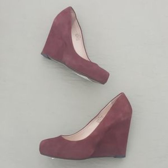 Halogen • Allie Suede Wedges - Picture 10 of 14